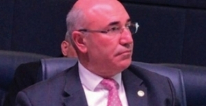 CHP’li Tanal: “Cami Yıktıran, Başörtülü Belediye Başkanına İtiraz Eden AKP’nin Din Oyunu Tutmuyor”