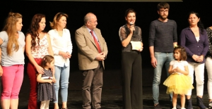 Kuşadası Belediyesi Kadın Tiyatrosu’na Direklerarası Seyirci Ödülü