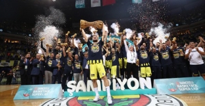 Fenerbahçe Doğuş Üst Üste 3. Kez Şampiyon