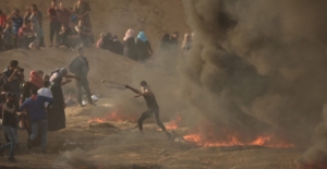 Gazze Sınırında Gösterilere Binlerce Filistinli Katıldı
