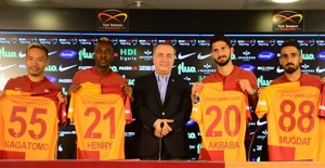Galatasaray'da 4 Transfere İmza Töreni