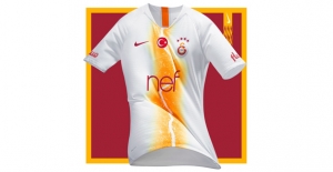 Nike, Galatasaray’ın 2018-2019 Sezonunda Giyeceği 3. Formasını Tanıttı