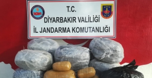 Diyarbakır'da Uyuşturucu, Mühimmat Ve Çok Sayıda Malzeme Ele Geçirildi