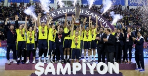 Basketbol'da Kadınlar Türkiye Kupası Fenerbahçe'nin