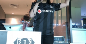 Vodafone Park’ta Gol Anonsunu Kadın Taraftar Yaptı
