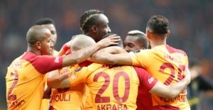 Galatasaray 3 Puanı 3 Gol İle Aldı