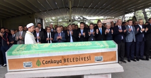 Kılıçdaroğlu,  Sinan Aygün'ün Kayınpederinin  Cenaze Törenine Katıldı