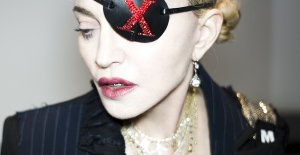 Madonna, Yeni Single Lansmanında Dünyanın İlk Tılsım Mücevher Markası Bee Goddess’ın Uğurundan Güç Aldı