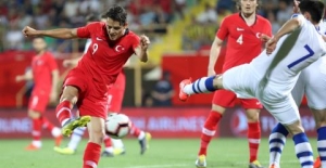Türkiye Özel Maçta Özbekistan'ı 2-0 Mağlup Etti