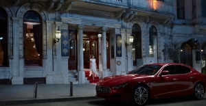 Magnum’dan Gerçek Hazzın Hediyesi İki Maserati