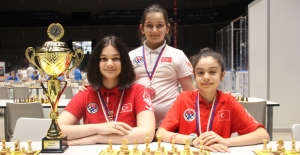 Satrançta, Kızlardan Avrupa İkinciliği