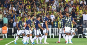 Fenerbahçe Lige Farklı Başladı