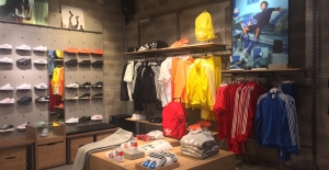 Adidas Yeni Mağazasını Akmerkez’de Ünlü Futbolcu Bafétimbi Gomis İle Açtı