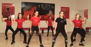 Anadolu Ateşi Dans Okulu Trump AVM’de Açıldı