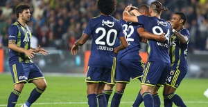 Fenerbahçe, Konyaspor'u Farklı Mağlup Etti