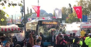 Beşiktaş’ta Halk Otobüsü Durağa Daldı!