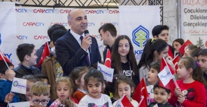 Bakırköy’de Çocuklar Yeni Yıl Dileklerine Kavuştu