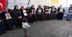 Emine Erdoğan'dan Diyarbakır Annelerine Ziyaret