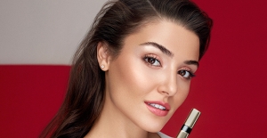 Hande Erçel, Bobbi Brown Luxe Shine Intense Lipstick Koleksiyonu’nun Yeni Kampanya Yüzü Oldu