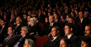 Cumhurbaşkanı Erdoğan, "Leyla İle Mecnun" Oyununu İzledi
