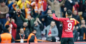 Galatasaray, Yukatel Denizlispor'u 2-1 Mağlup Etti