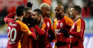 Galatasaray, Kasımpaşa'nın İşini İlk Yarıda Bitirdi