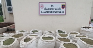 Diyarbakır'da Çok Sayıda Malzeme Ve 420 Kg Esrar Ele Geçirildi