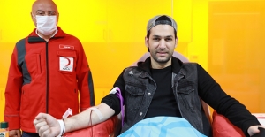 Oyuncu Murat Yıldırım’dan Kan Bağışı