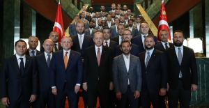 Cumhurbaşkanı Erdoğan, Medipol Başakşehir Futbol Kulubü Heyetini Kabul Etti