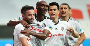 Son Derbiyi Kazanan Beşiktaş