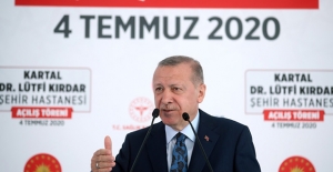 “Türkiye'yi Üç Kıtanın Sağlık Merkezi Yapma Hedefimizde Kararlıyız”