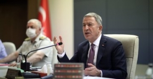 Millî Savunma Bakanı Akar, Terfi Eden Ve Atama Gören General Ve Amirallerle Bir Araya Geldi