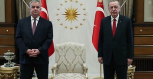 Cumhurbaşkanı Erdoğan’a 3 Büyükelçiden Güven Mektubu