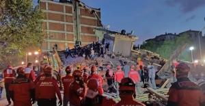 İzmir'deki Depremde Can Kaybı 25'e Yükseldi