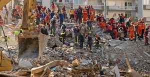 İzmir'deki Depremde Can Kaybı 102'ye, Yaralı Sayısı İse 1.026'ya Yükseldi