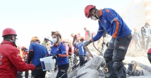 İzmir'deki Depremde Can Kaybı 107'e Yükseldi