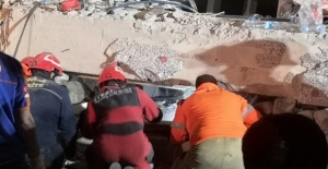 İzmir'deki Depremde Hayatını Kaybedenlerin Sayısı 49'a Yükseldi
