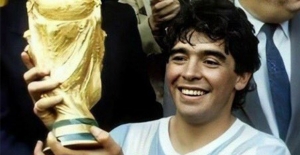 Maradona Hayatını Kaybetti