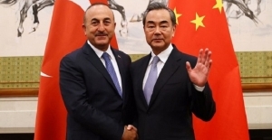 Çin Dışişleri Bakanı Wang: Türkiye Salgını Yenene Kadar Desteğe Devam Edeceğiz