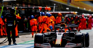 Formula 1'de Sezonun Son Yarışını Honda Takımının Hollandalı Pilotu Max Verstappen Kazandı