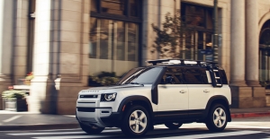 Top Gear “Yılın Otomobili” ve “Durdurulamaz Güç” Ödülü Yeni Land Rover Defender’ın