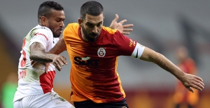Galatasaray, Antalyaspor İle Golsüz Berabere Kaldı
