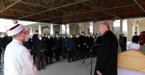 Cumhurbaşkanı Erdoğan, Elazığlı Kanaat Önderi Hafız Nazırlı’nın Cenaze Törenine Katıldı