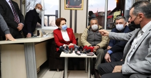 İYİ Parti Genel Başkanı Akşener, Karum Taksi Durağını Ziyaret Etti