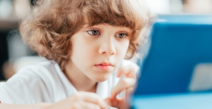 Çocukları Dijital Dünyada Koruyacak 5 Yöntem