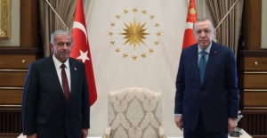 Cumhurbaşkanı Erdoğan, KKTC Cumhuriyet Meclisi Başkanı Sennaroğlu’nu Kabul Etti