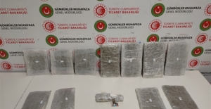 İstanbul Havalimanında Uyuşturucu Taşıyan Beş Kurye Yakalandı