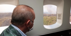 Cumhurbaşkanı Erdoğan, Antalya’nın Manavgat İlçesinde Orman Yangınlarından Etkilenen Bölgelerde Havadan İncelemelerde Bulundu
