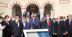 Cumhurbaşkanı Erdoğan, Kurban Bayramı Namazı’nı Lefkoşa Hala Sultan Camii’nde Kıldı