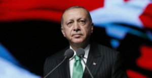 Cumhurbaşkanı Erdoğan’dan Olimpiyat Şampiyonu Mete Gazoz’a Tebrik Telefonu
